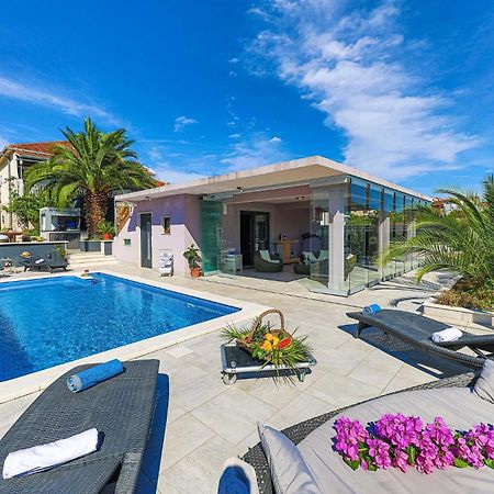 5 Bedroom Cozy Home In Okrug Donji Donji Okrug (Ciovo) Exterior foto