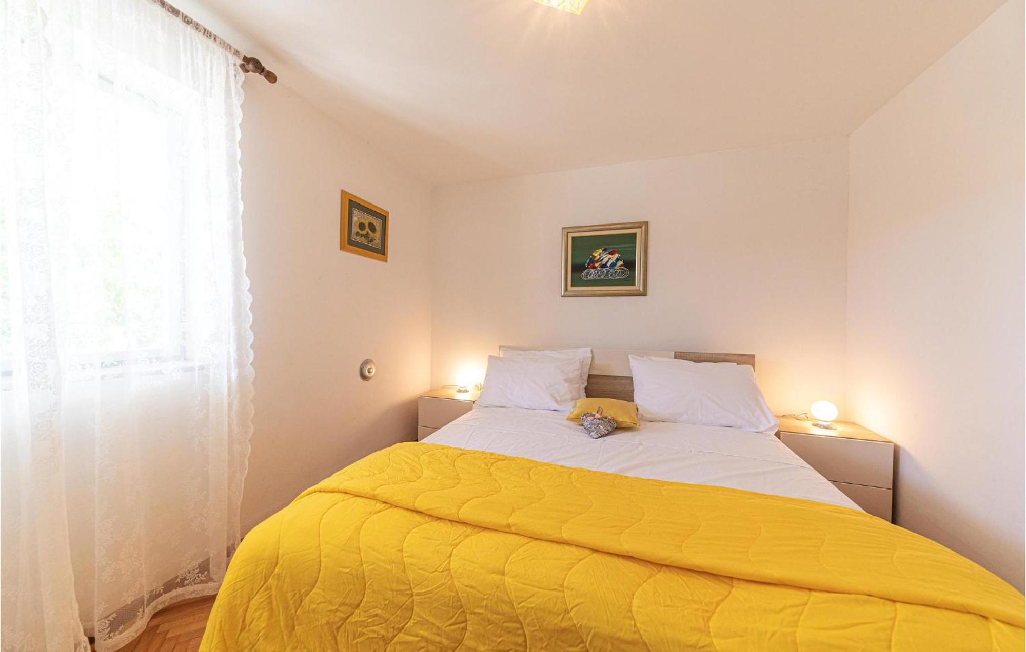 5 Bedroom Cozy Home In Okrug Donji Donji Okrug (Ciovo) Exterior foto